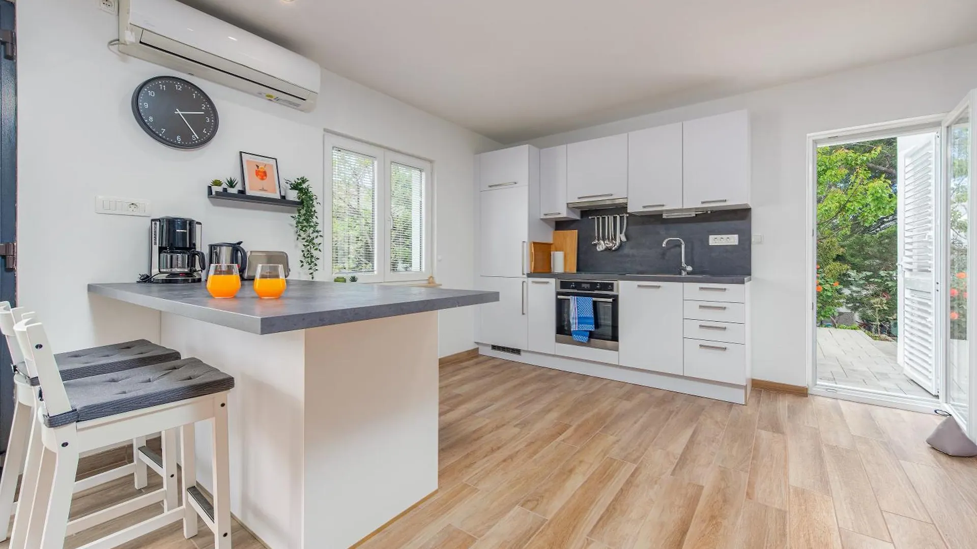 Bungalow-Vir-Zitna Lejlighed Vir